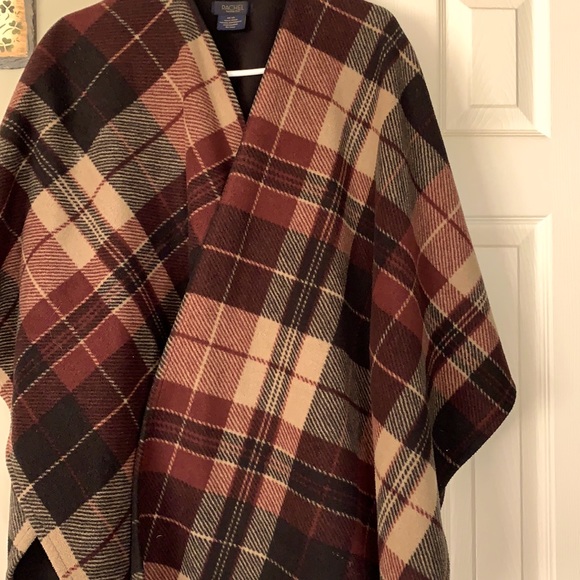 Rachel Roy today! Host Pick 9/22: soft and cozy wrap - Picture 2 of 7